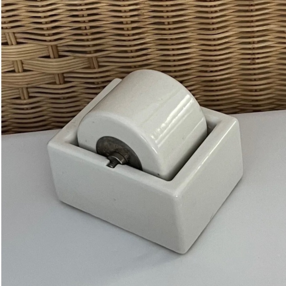 Vintage Sengebush Stamp/Envelope Moistener White Porcelain EUC